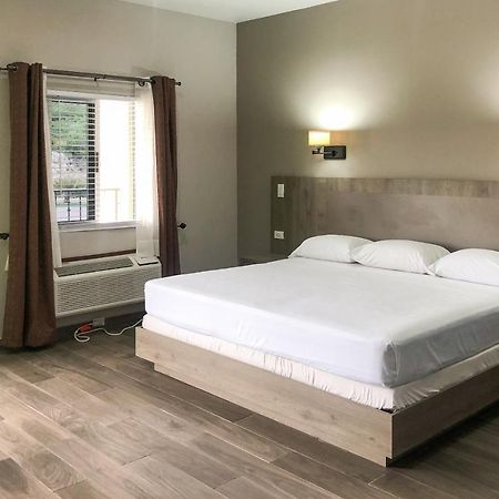 Capital O Palms Hotel, Acuna Ciudad Acuña 外观 照片
