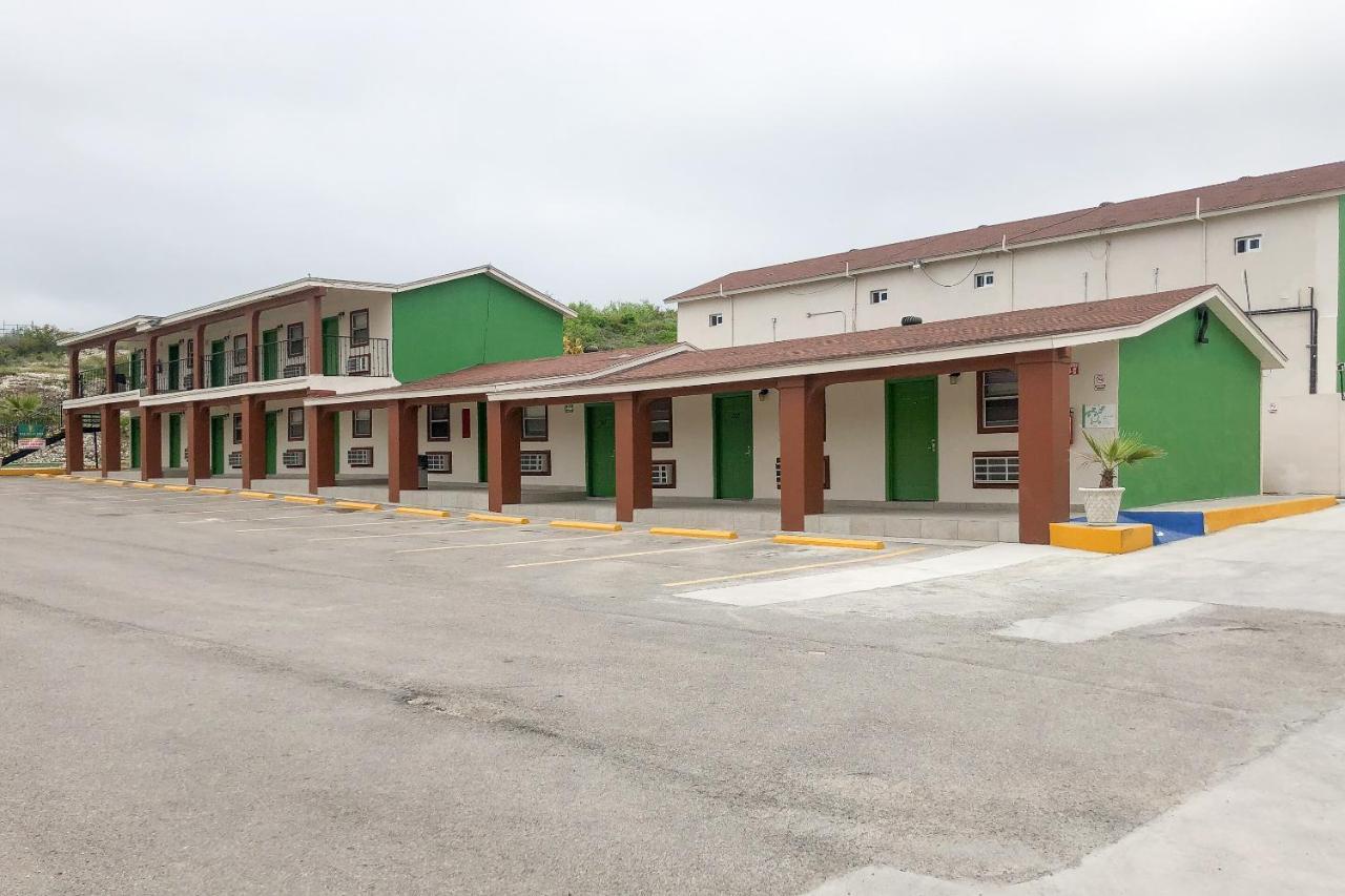 Capital O Palms Hotel, Acuna Ciudad Acuña 外观 照片