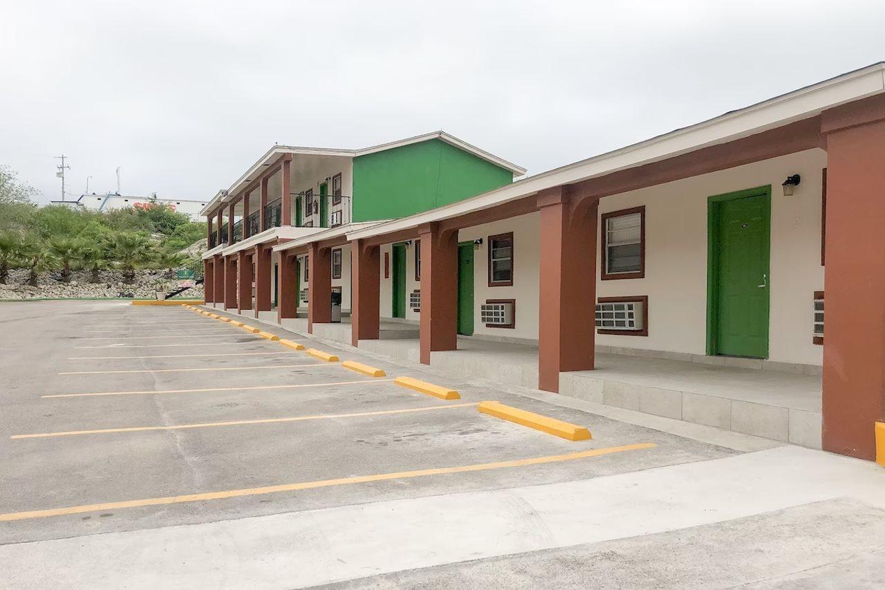 Capital O Palms Hotel, Acuna Ciudad Acuña 外观 照片
