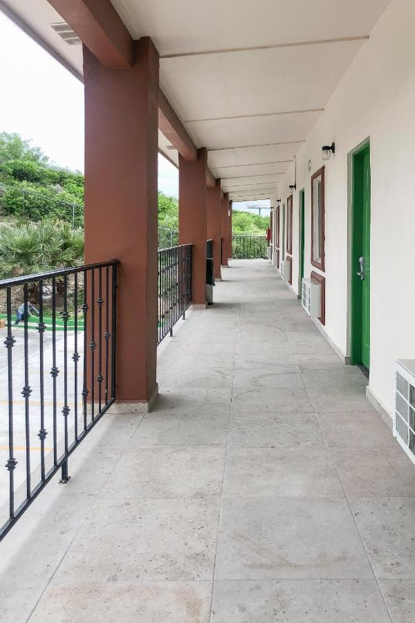 Capital O Palms Hotel, Acuna Ciudad Acuña 外观 照片